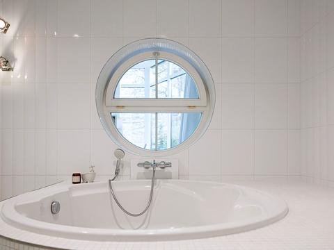 будинок за адресою Володимира Самійленка вул. (), 18