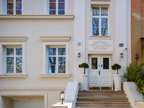 будинок за адресою Володимира Самійленка вул. (), 18