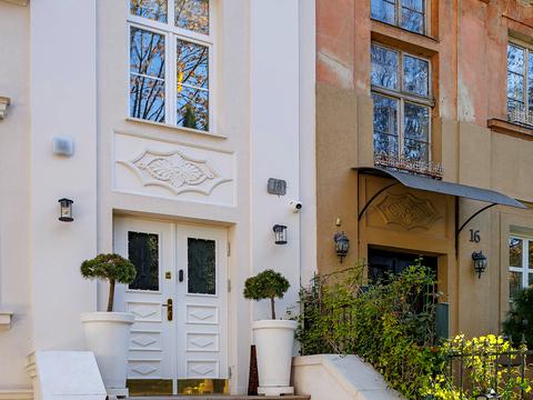 будинок за адресою Володимира Самійленка вул. (), 18