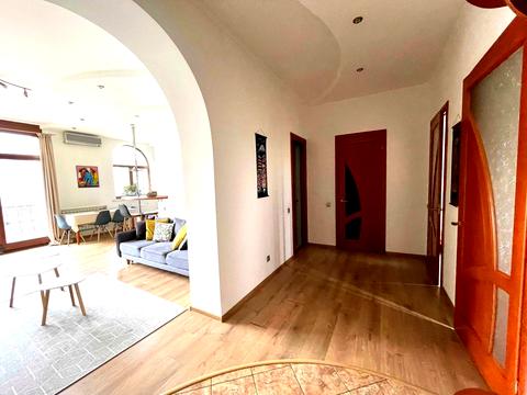 квартира за адресою Хрещатик вул. (Kreschatic), 13