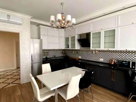 комерційна за адресою Кловський узвіз, 7-А