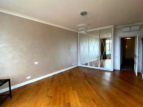 комерційна за адресою Кловський узвіз, 7-А