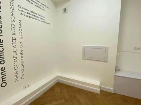 комерційна за адресою Кловський узвіз, 7-А