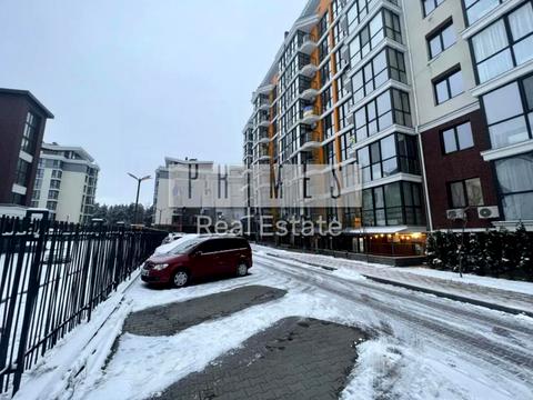 комерційна за адресою Прорізна, 1