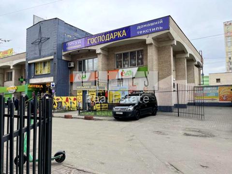 комерційна за адресою Анни Ахматової вул., 3