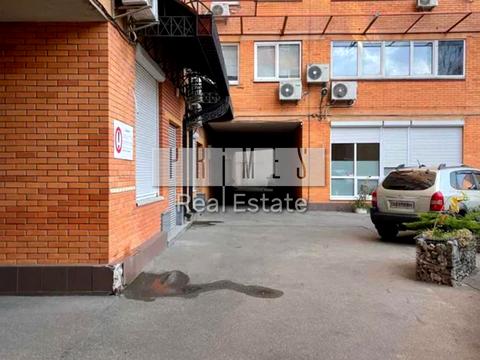 комерційна за адресою Ділова вул. (Димитрова), 2-Б