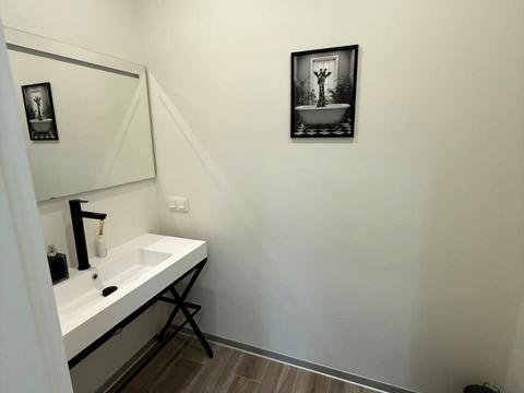 будинок за адресою Олександра Матросова вул., 23