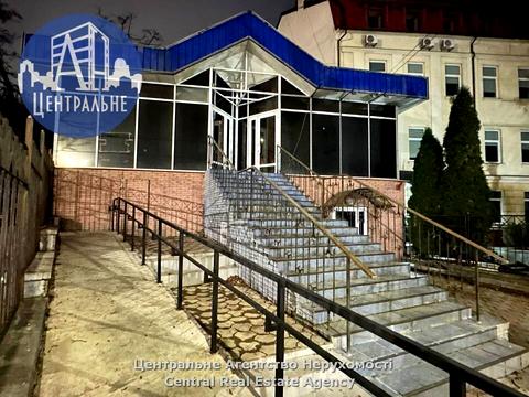 комерційна за адресою Вокзальна, 21