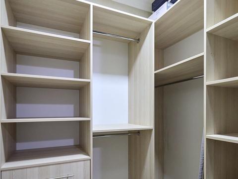 квартира по адресу Полтавская ул., 27