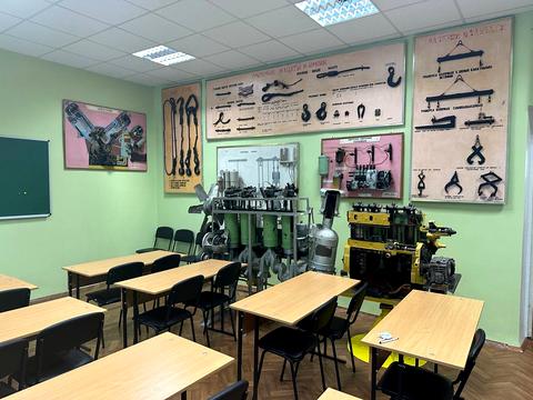 коммерческая по адресу Отчизны ул., 9