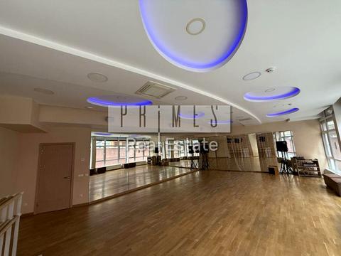 комерційна за адресою Євгена Коновальця вул. (Щорса), 36д