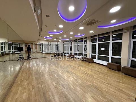 комерційна за адресою Євгена Коновальця вул. (Щорса), 36д