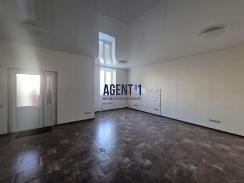 комерційна за адресою Машинобудівників вул., 23