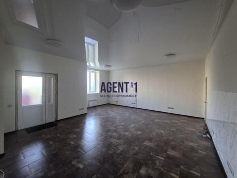 комерційна за адресою Машинобудівників вул., 23