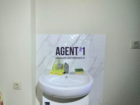 комерційна за адресою Машинобудівників вул., 23