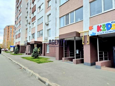 комерційна за адресою Машинобудівників вул., 23