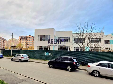 комерційна за адресою Машинобудівників вул., 23