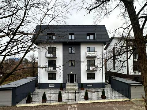 комерційна за адресою Лугова, 6