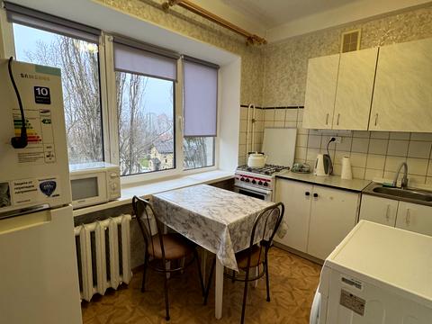 квартира за адресою Остапа Вишні вул., 7