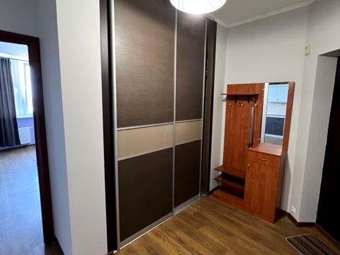 квартира по адресу Ревуцкого ул., 7-В