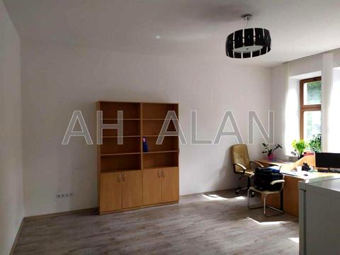 коммерческая по адресу Воздвиженская ул., 48