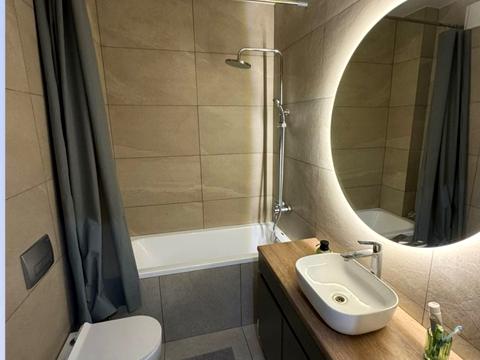 квартира за адресою Героїв Небесної Сотні просп., 16/8