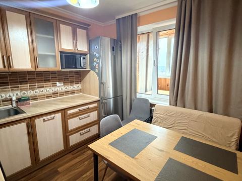 квартира за адресою Грушевського вул., 27