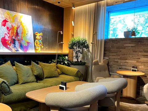 коммерческая по адресу Дмитрия Яворницкого просп. (Карла Маркса), 5