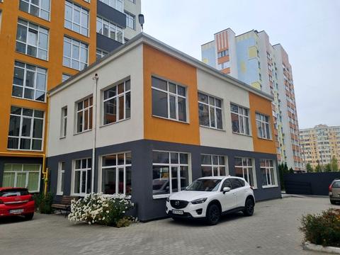 комерційна за адресою Боголюбова вул., 11-А