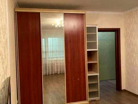 квартира за адресою Романа Шухевича просп. (Генерала Ватутіна), 12-А