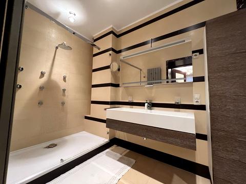 квартира за адресою Івана Франка вул., 23а