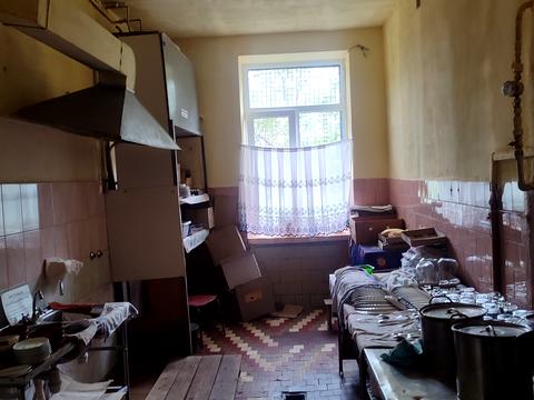 комерційна за адресою Петра Дорошенка вул., 19