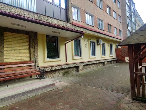 комерційна за адресою Петра Дорошенка вул., 19