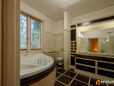 будинок за адресою с. Лебедівка, Набережна вул.