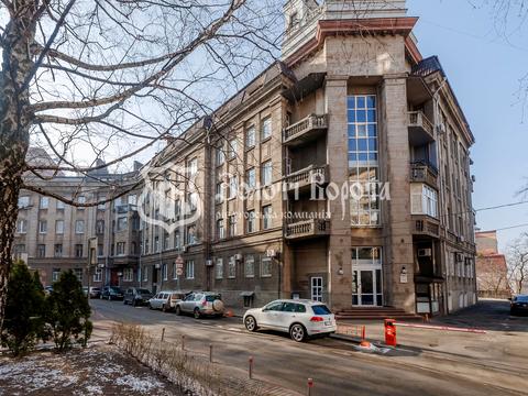 комерційна за адресою Круглоуніверситетська вул., 18/2