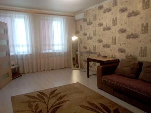 квартира за адресою Василя Грунтенка вул. (Вознюка), 1