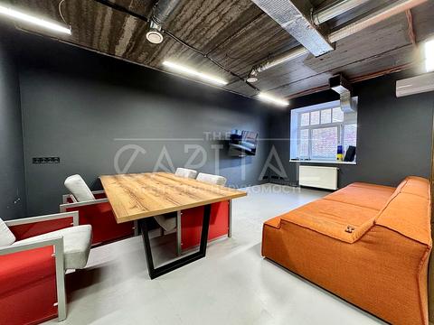 комерційна за адресою Ірининська вул., 3