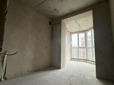 квартира за адресою Яблунева вул., (вул. Радісна, 6)