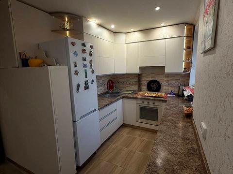 квартира за адресою Дмитра Яворницького вул., 4