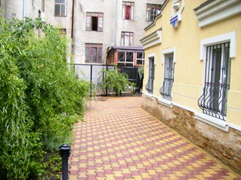 коммерческая по адресу Пироговская ул., 1