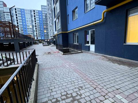 комерційна за адресою Княгинин вул., 44