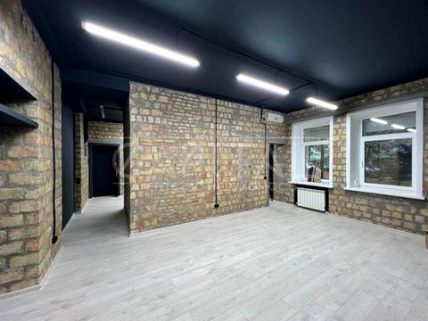 комерційна за адресою Різницька вул., 6