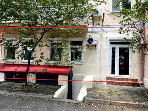 комерційна за адресою Різницька вул., 6