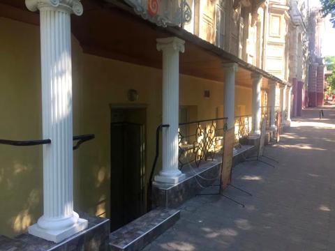 комерційна за адресою Преображенська вул., 11