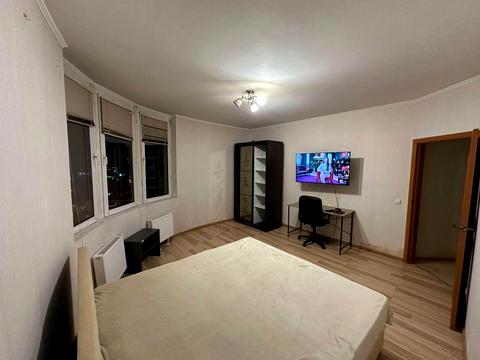 квартира за адресою Ревуцького вул., 7-В