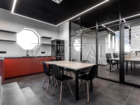 комерційна за адресою Андрія Верхогляда вул. (Михайла Драгомирова), 16