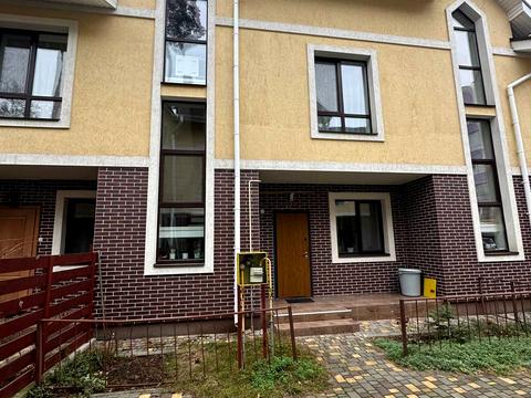 будинок за адресою Літературна вул. (Чехова)