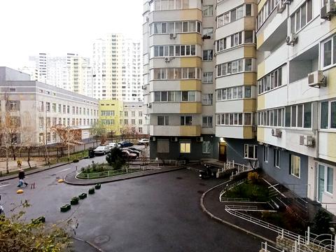 квартира по адресу Драгоманова ул., 6/1