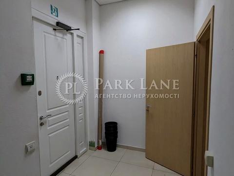 коммерческая по адресу Антоновича ул. (Горького), 33