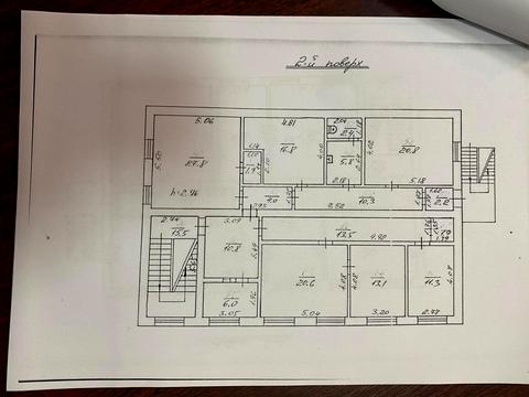 комерційна за адресою Конюшинна вул., 16